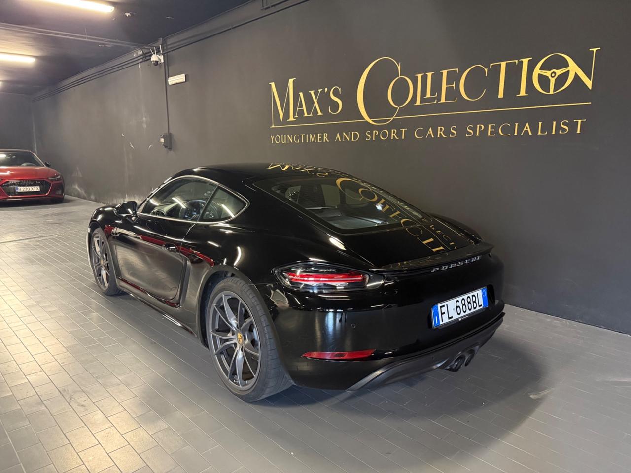 Porsche Cayman 718 PDK