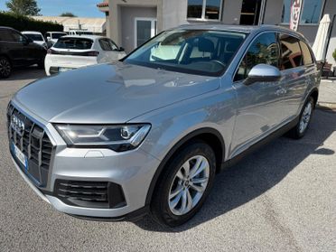 Audi Q7 55 TFSI quattro tiptronic Business