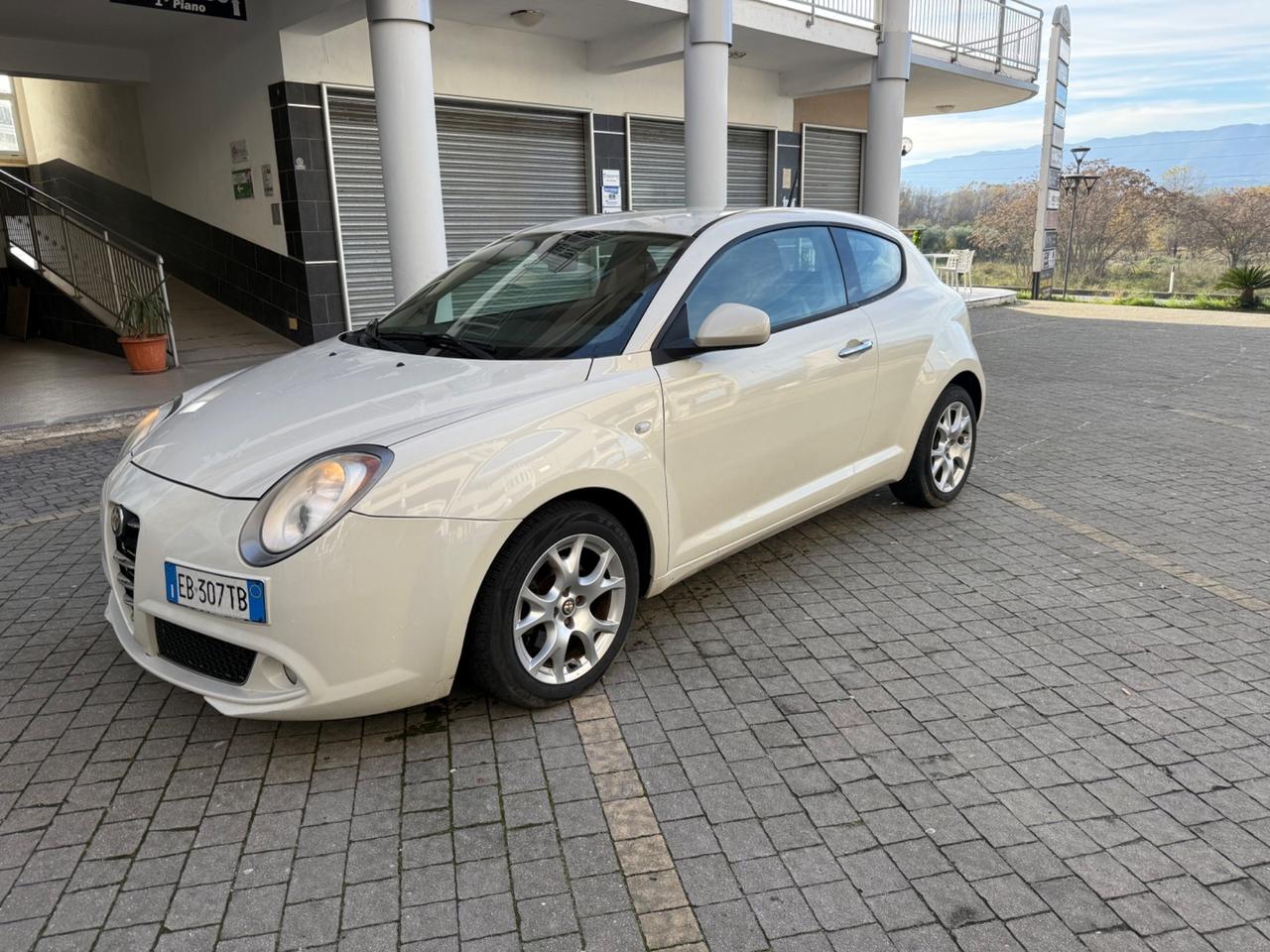 Alfa Romeo MiTo Distinctive Sport Pack