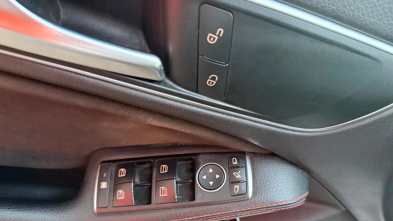 Mercedes-benz CLA 180 d PREMIUM AMG