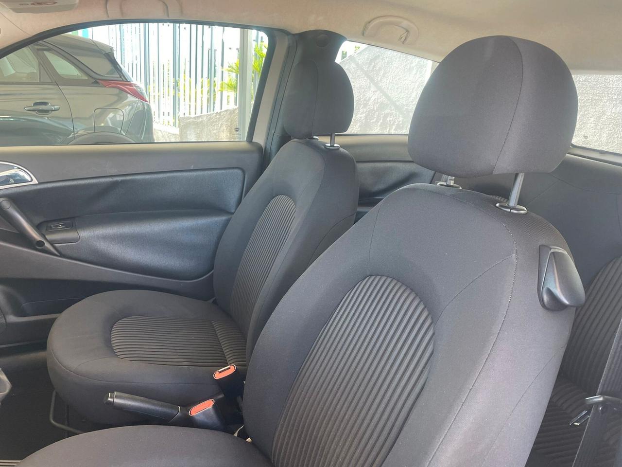 Lancia Ypsilon 1.2 Versus