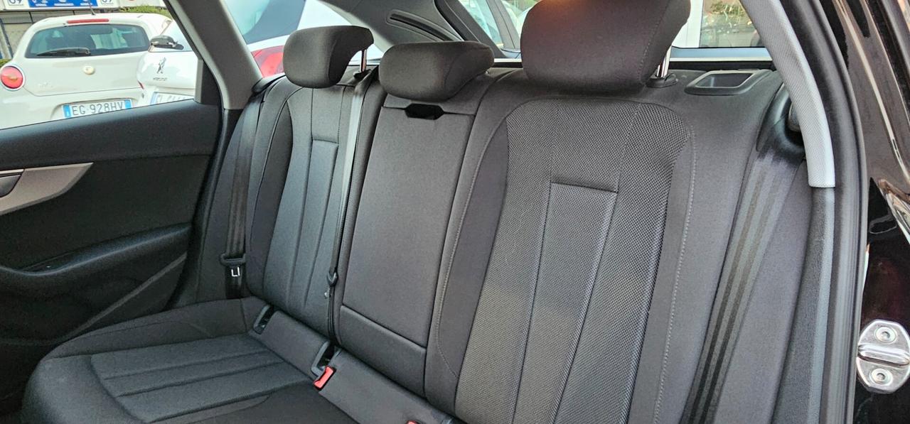 Audi A4 Avant 35 TDI/163 CV S tronic line edition