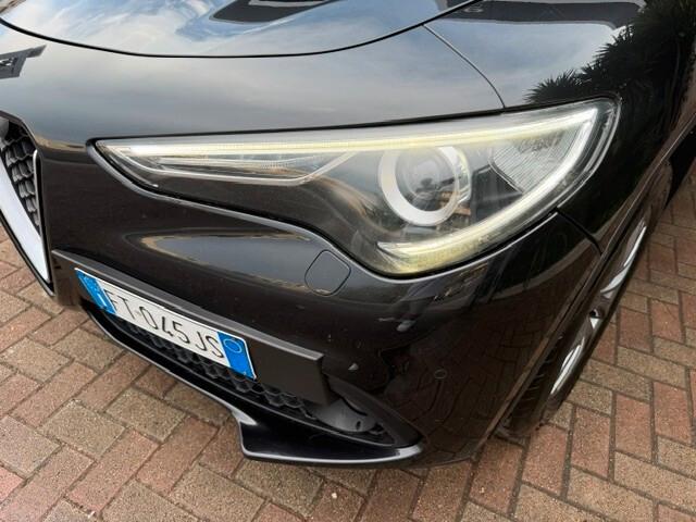 Alfa Romeo Stelvio 2.2 Turbodiesel 210 CV AT8 Q4 Super