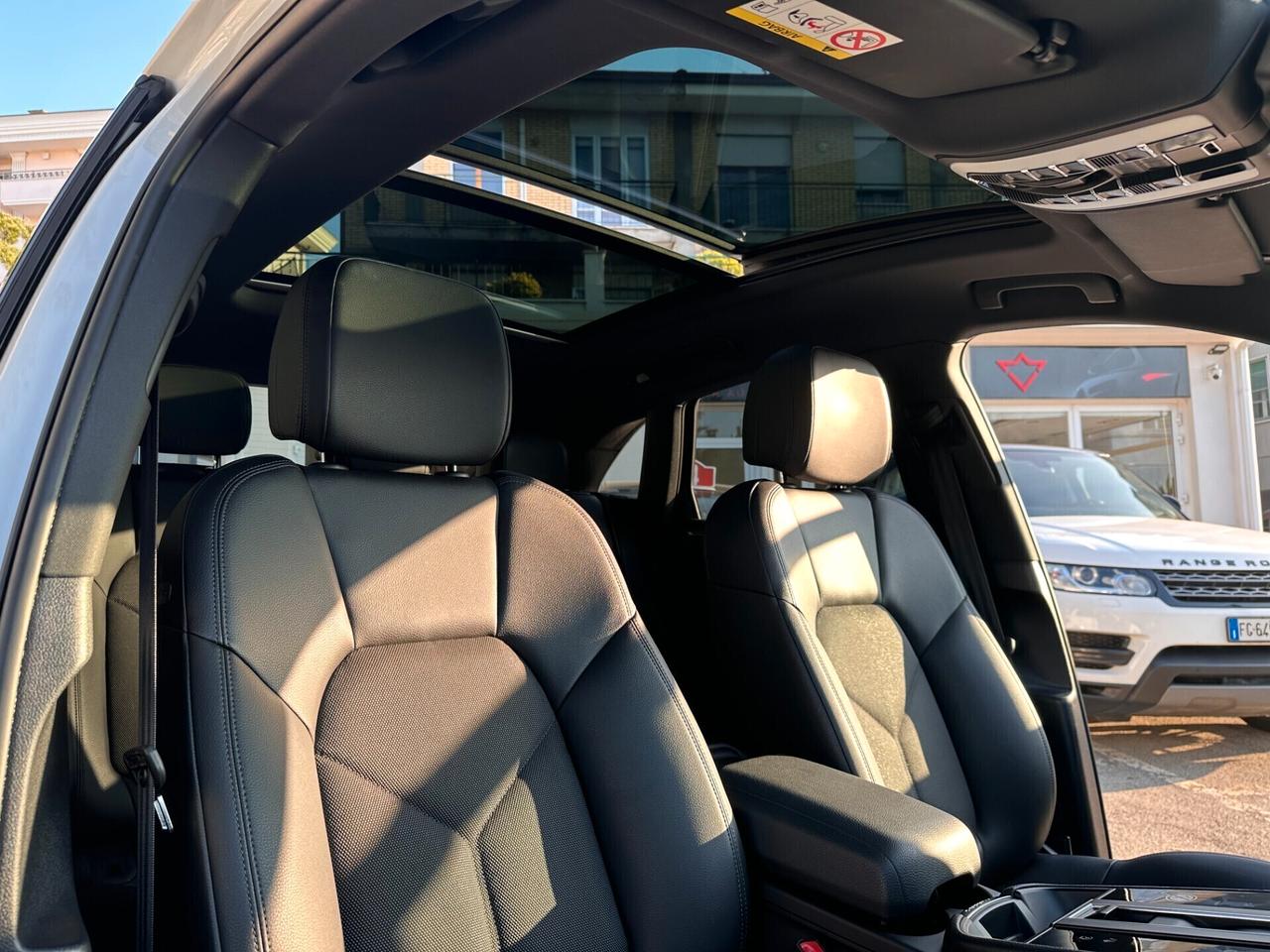 Porsche Macan 2.0 265cv TETTO PANORAMICO / R21 / CAMERA / APPLE CARPLAY