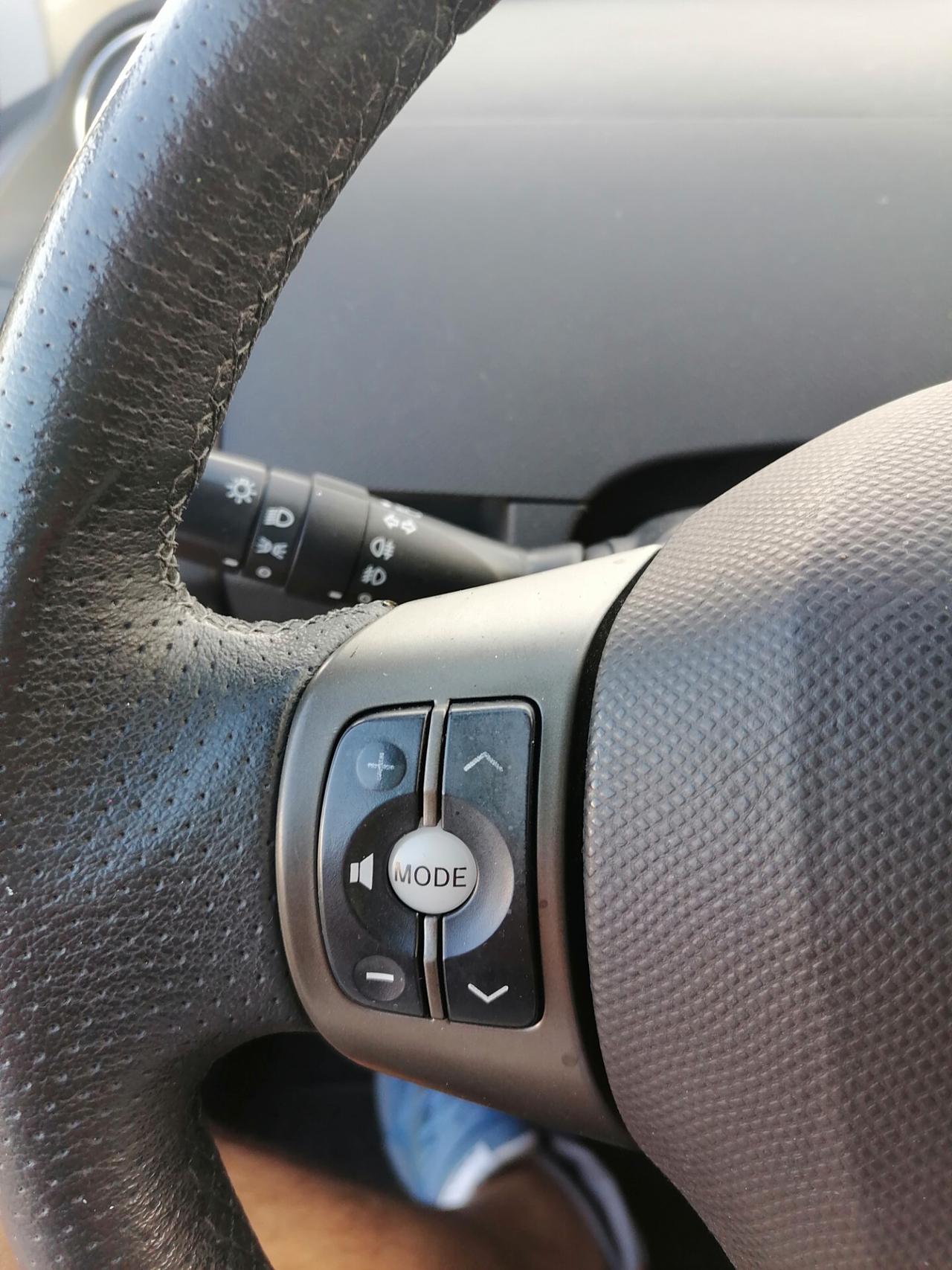 Toyota Yaris 1.4 D-4D DPF 5 porte 2011