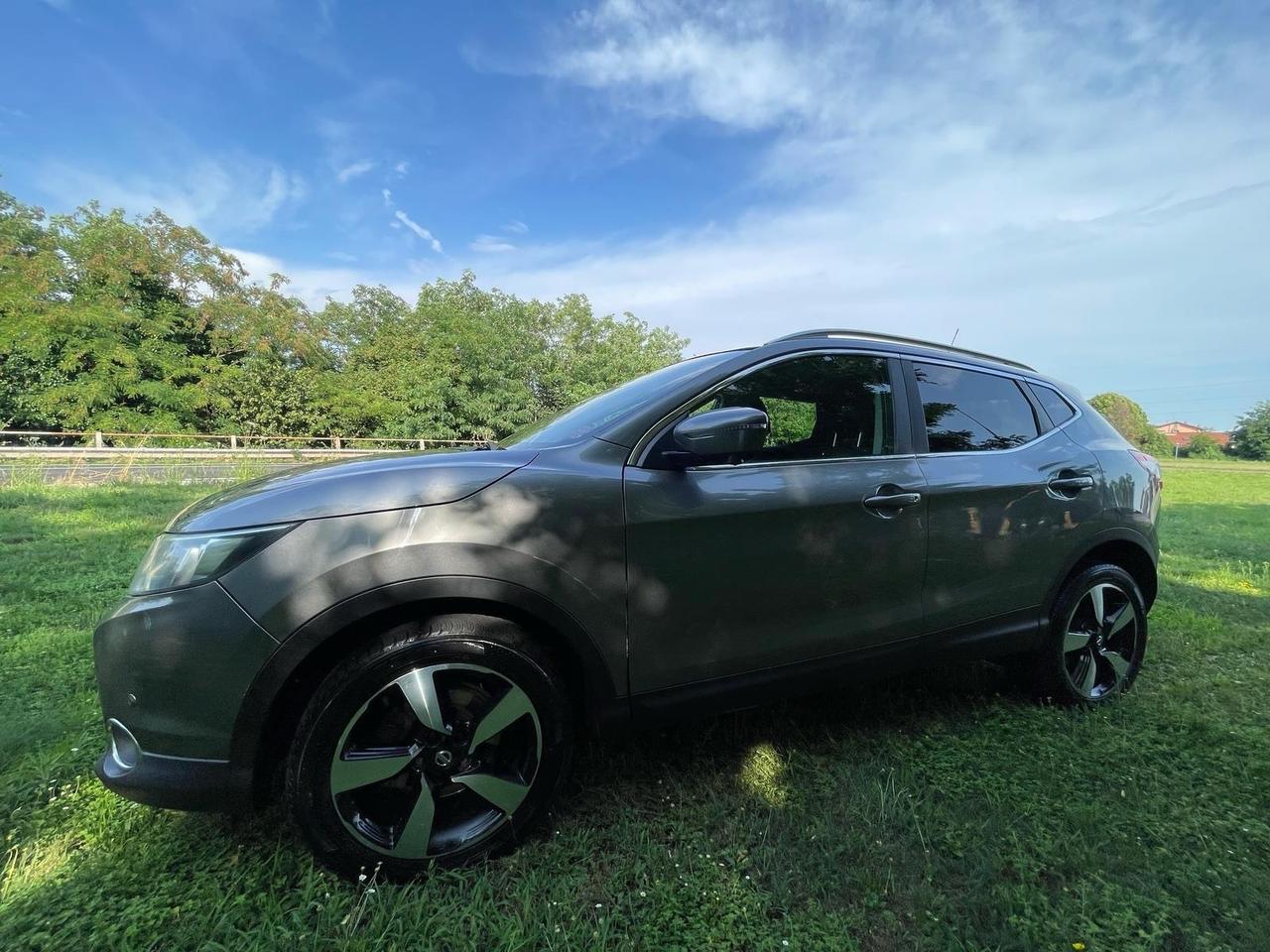 Nissan Qashqai 1.6 diesel, 4x4, anno 2017, 220.000 km!