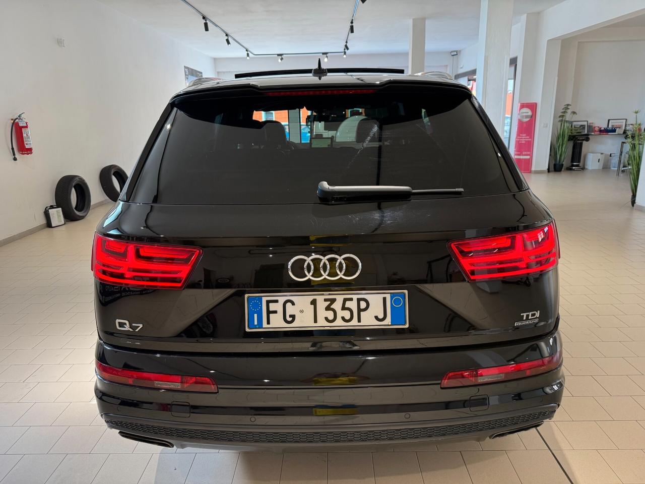 Audi Q7 3.0 TDI 272 CV quattro tiptronic S-line *MOTORE SOSTITUITO* 7 Posti