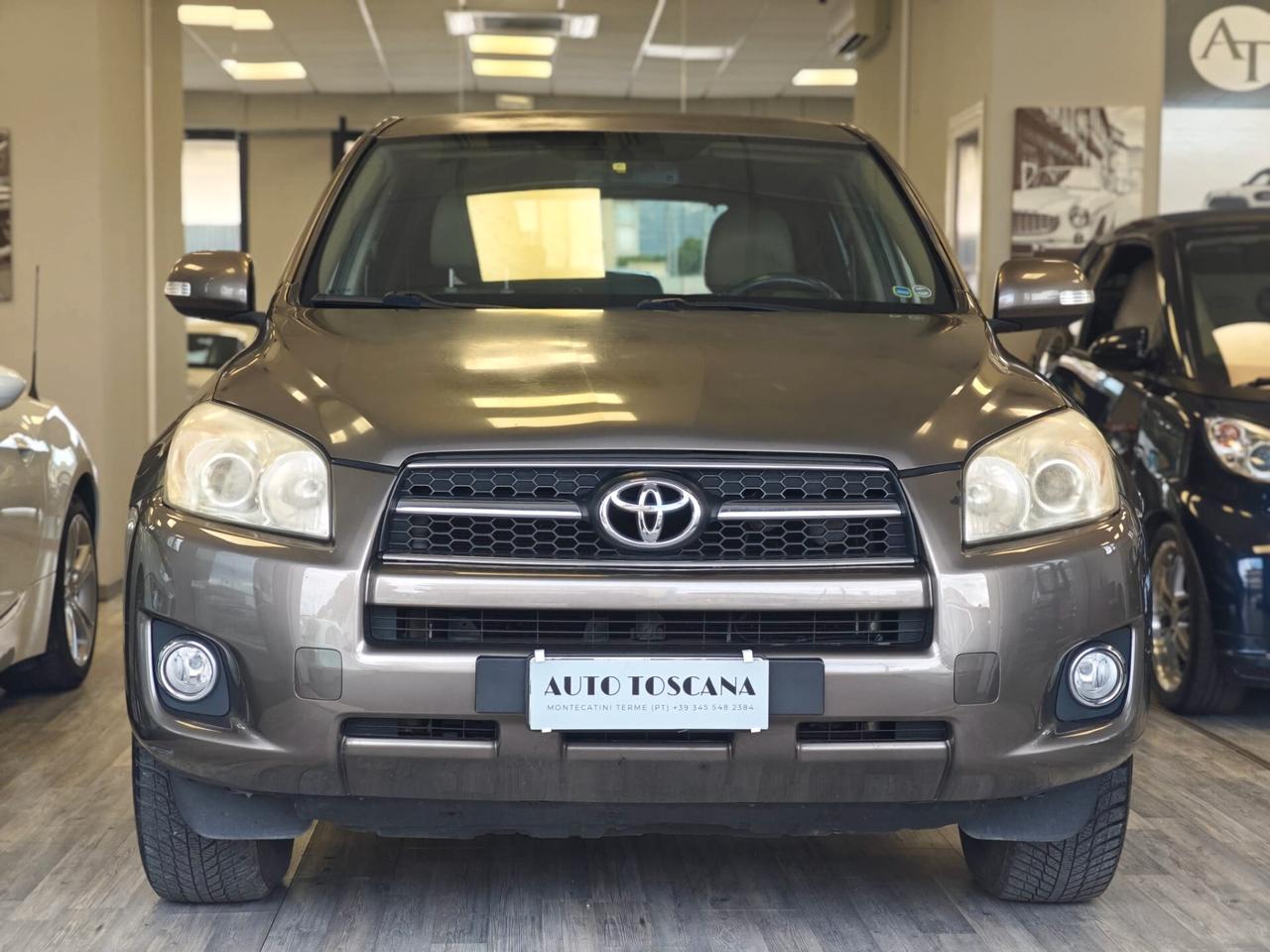 Toyota RAV 4 RAV4 2.2 D-4D 150 CV DPF Luxury