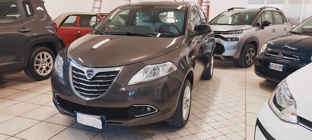 Lancia Ypsilon 0.9 TwinAir 85 CV 5 porte Metano Ecochic Gold
