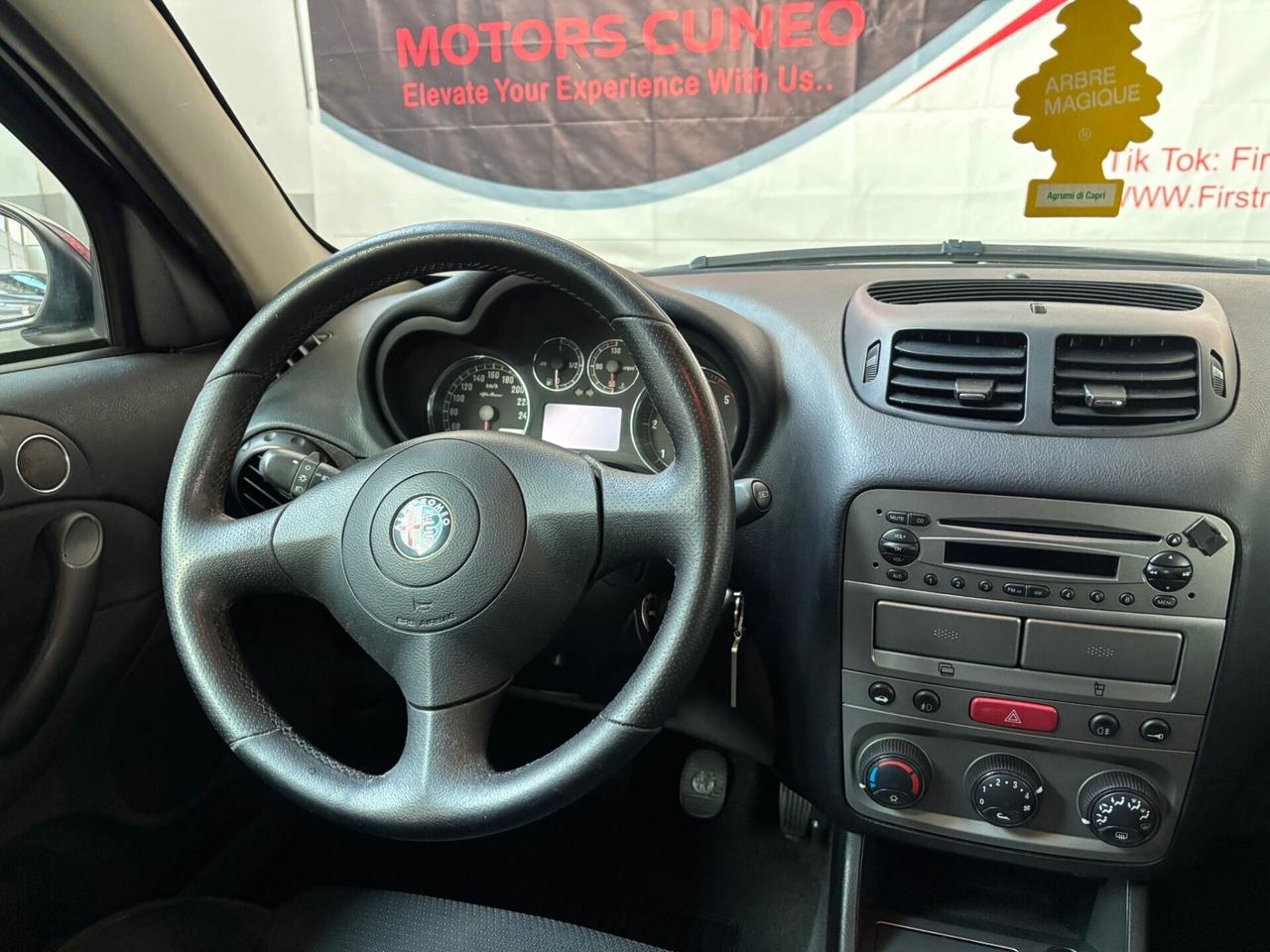 Alfa Romeo 147 1.9 JTD M-JET 16V 5 porte Dist.