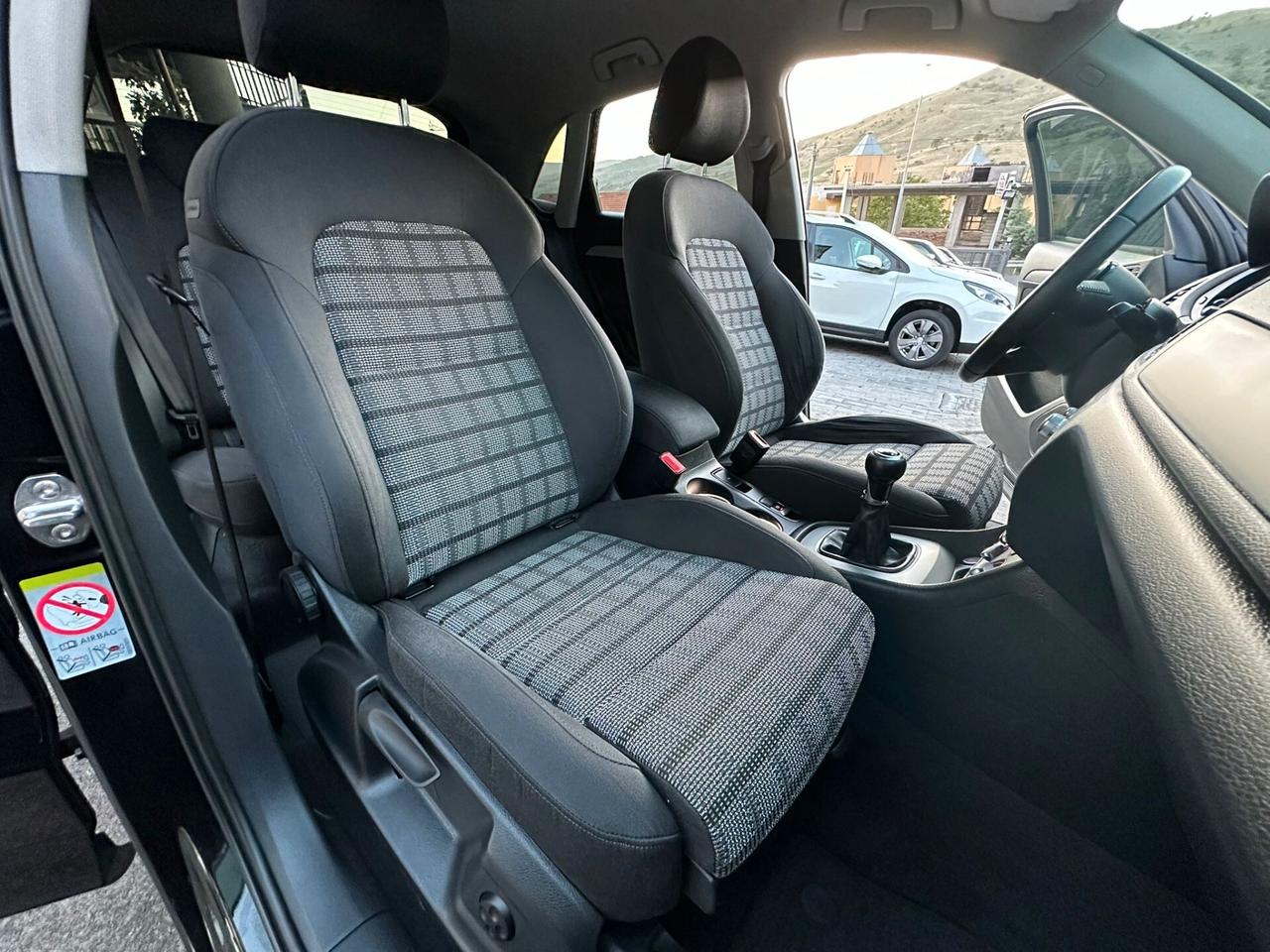 Audi Q3 2.0 TDI S-LINE 140 CV