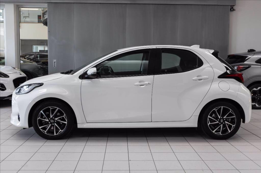 TOYOTA Yaris 1.5h Business del 2022