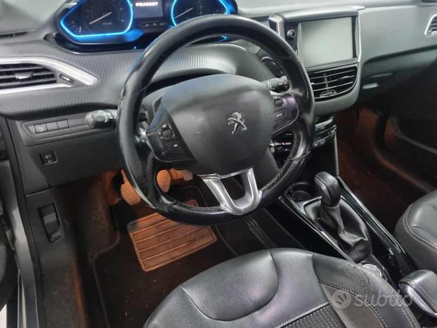 PEUGEOT 2008 BlueHDi 100 Allure