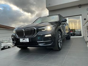 Bmw X5 xDrive30d xLine in garanzia