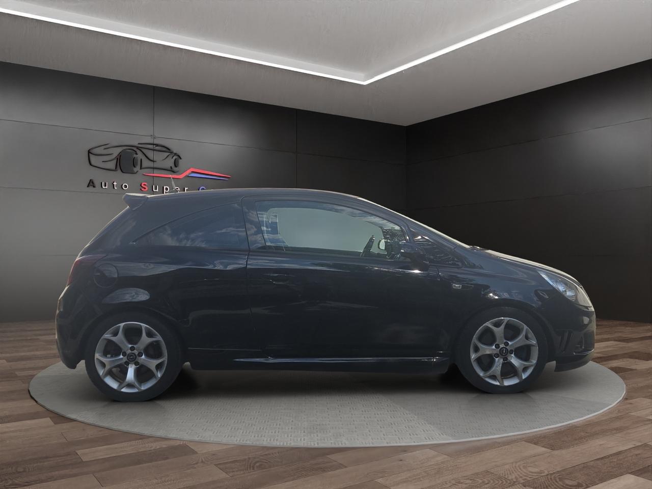 Opel Corsa 1.6 T 192CV 3 porte OPC