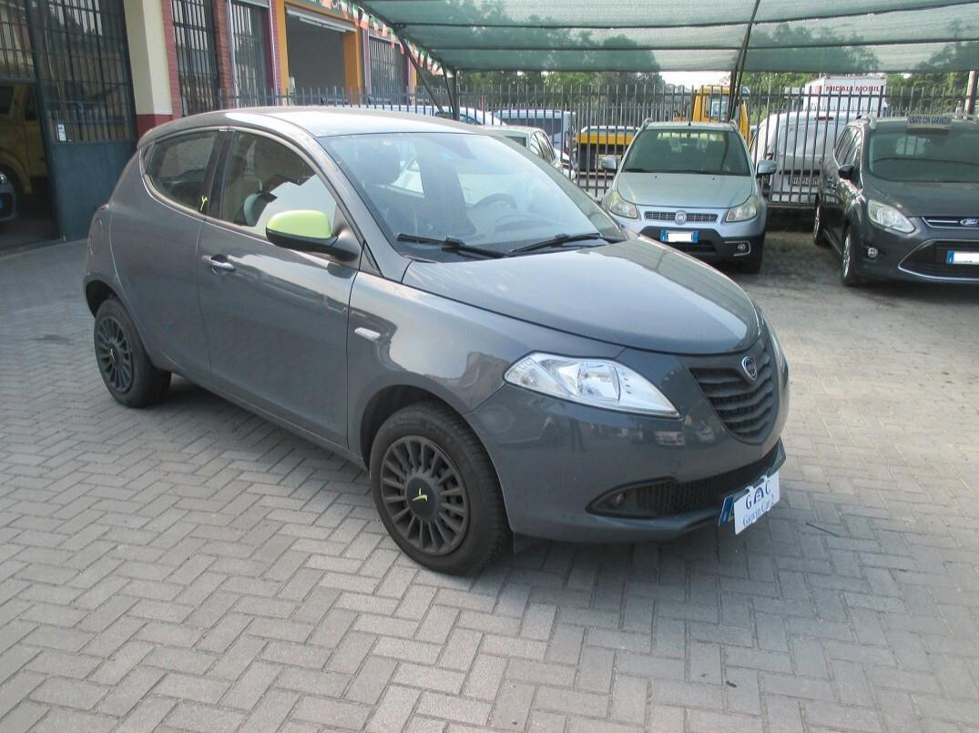 Lancia Ypsilon 0.9 t.air Gold ecochic metano 80cv E6