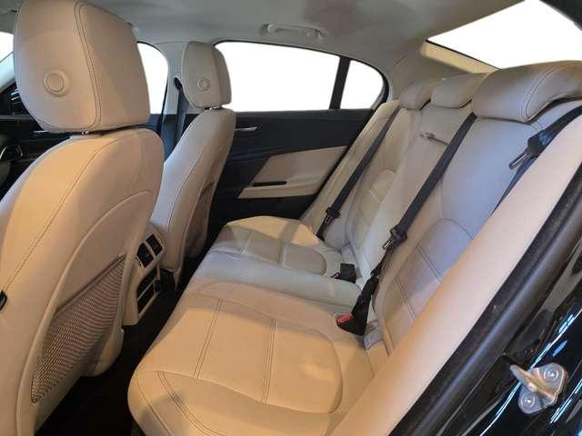 Jaguar XE 2.0d i4 Prestige 180cv auto my18