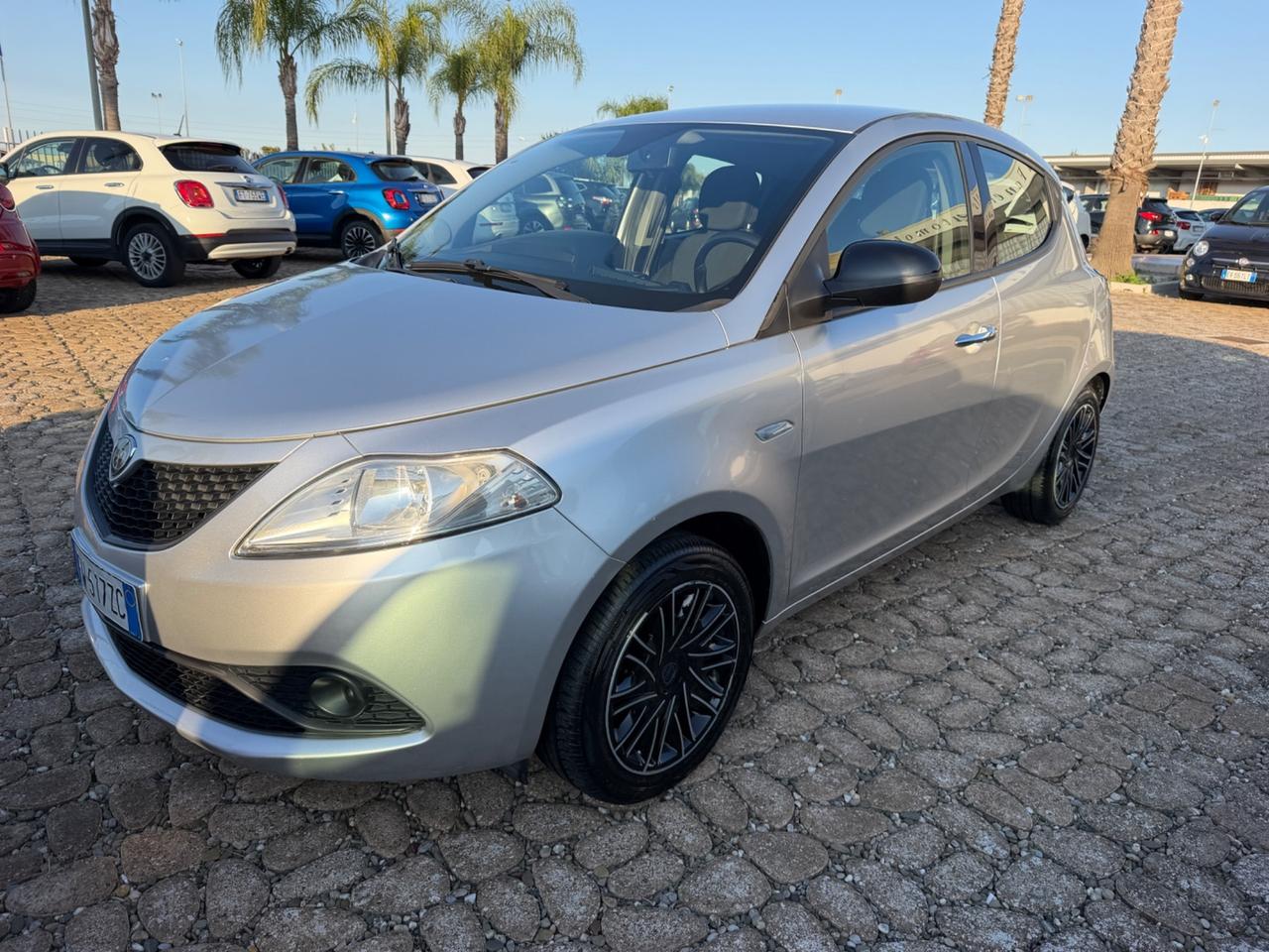Lancia Ypsilon 1.2 69 CV 5 porte S&S Platinum GPL