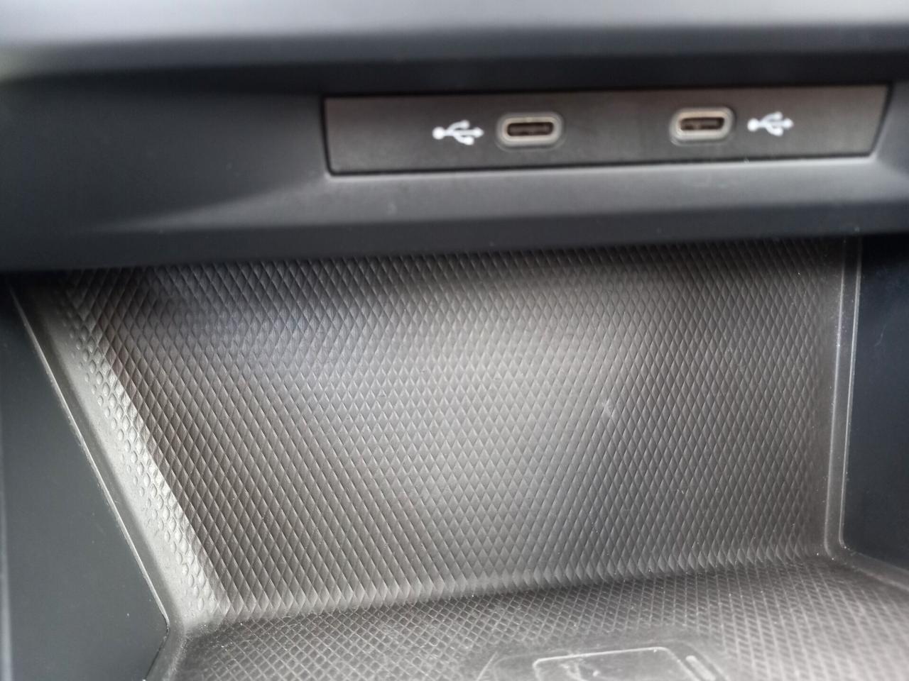 Volkswagen Golf 8 2.0 TDI 2021