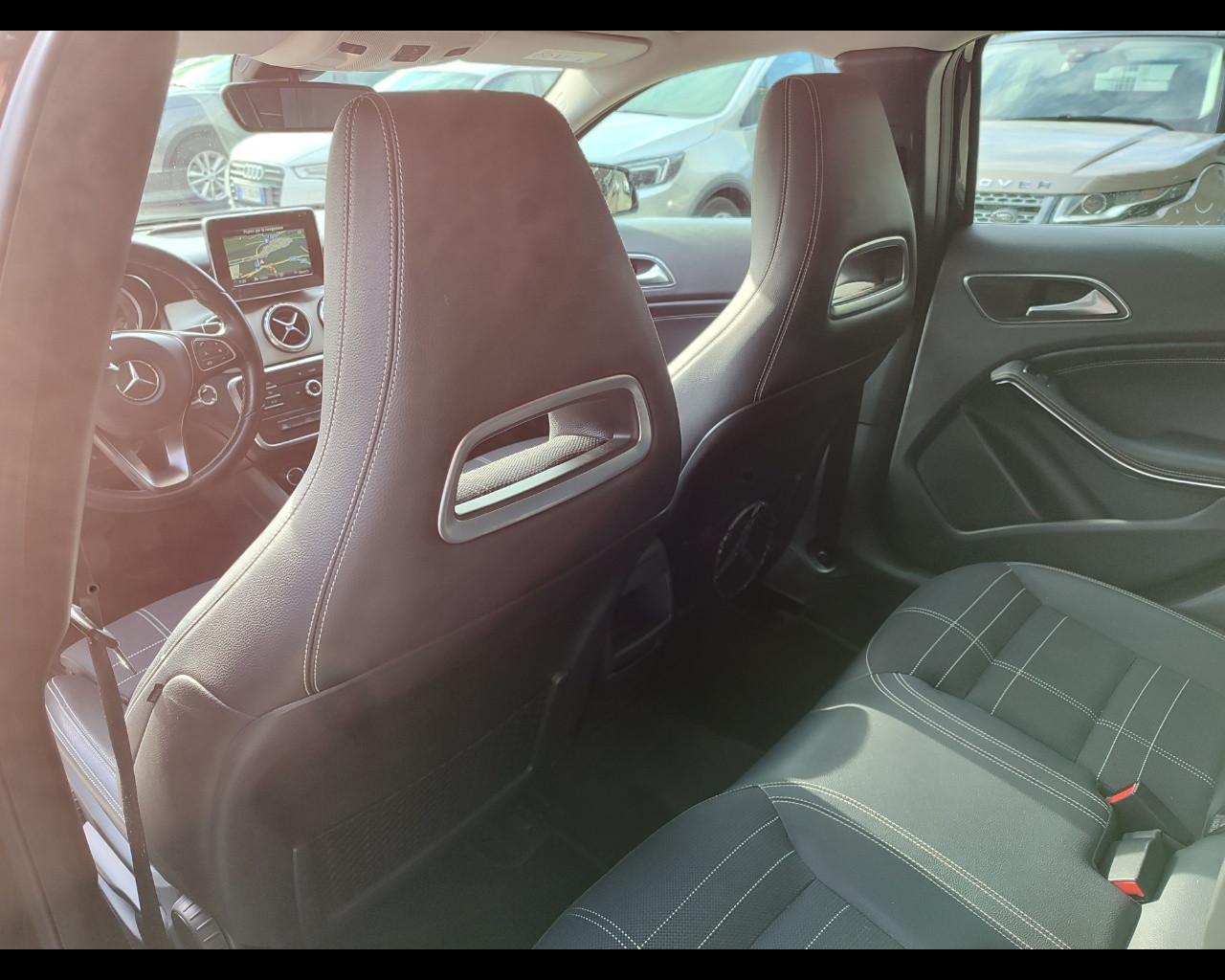 Mercedes-Benz GLA (X156) - GLA 220 d Automatic 4Matic Sport