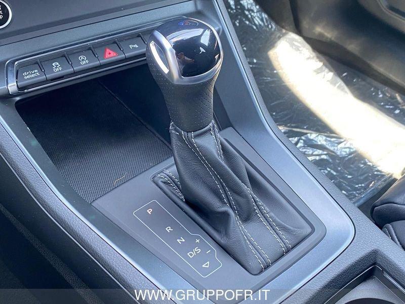 Audi Q3 SPB 35 TDI S tronic Identity Black