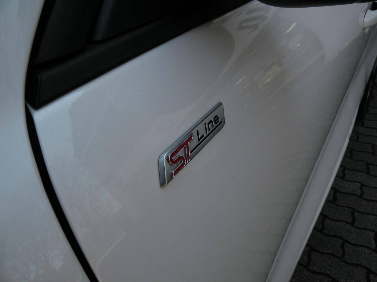 FORD KUGA 2.5 FHEV 190CV CVT 2WD ST-LINE 2023