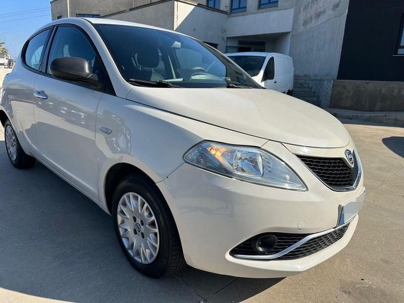 Lancia Ypsilon 1.3 MJT 16V 95 CV 5 porte S&S Silver