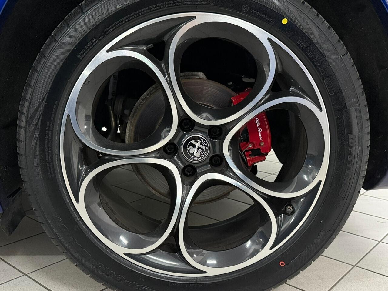 2.2 TD 210 VELOCE Q4 GOMME NUOVE RUOTINO