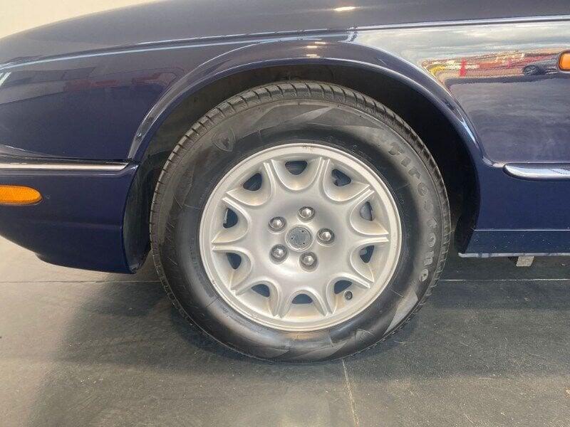 Jaguar Xj Sovereign 3.2 cat
