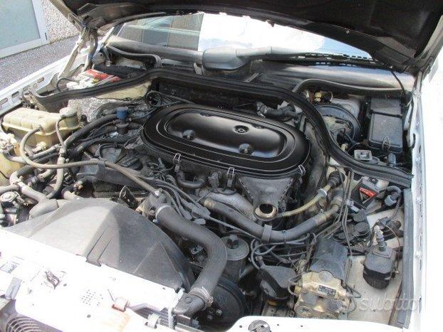 Mercedes 200 E BENZINA