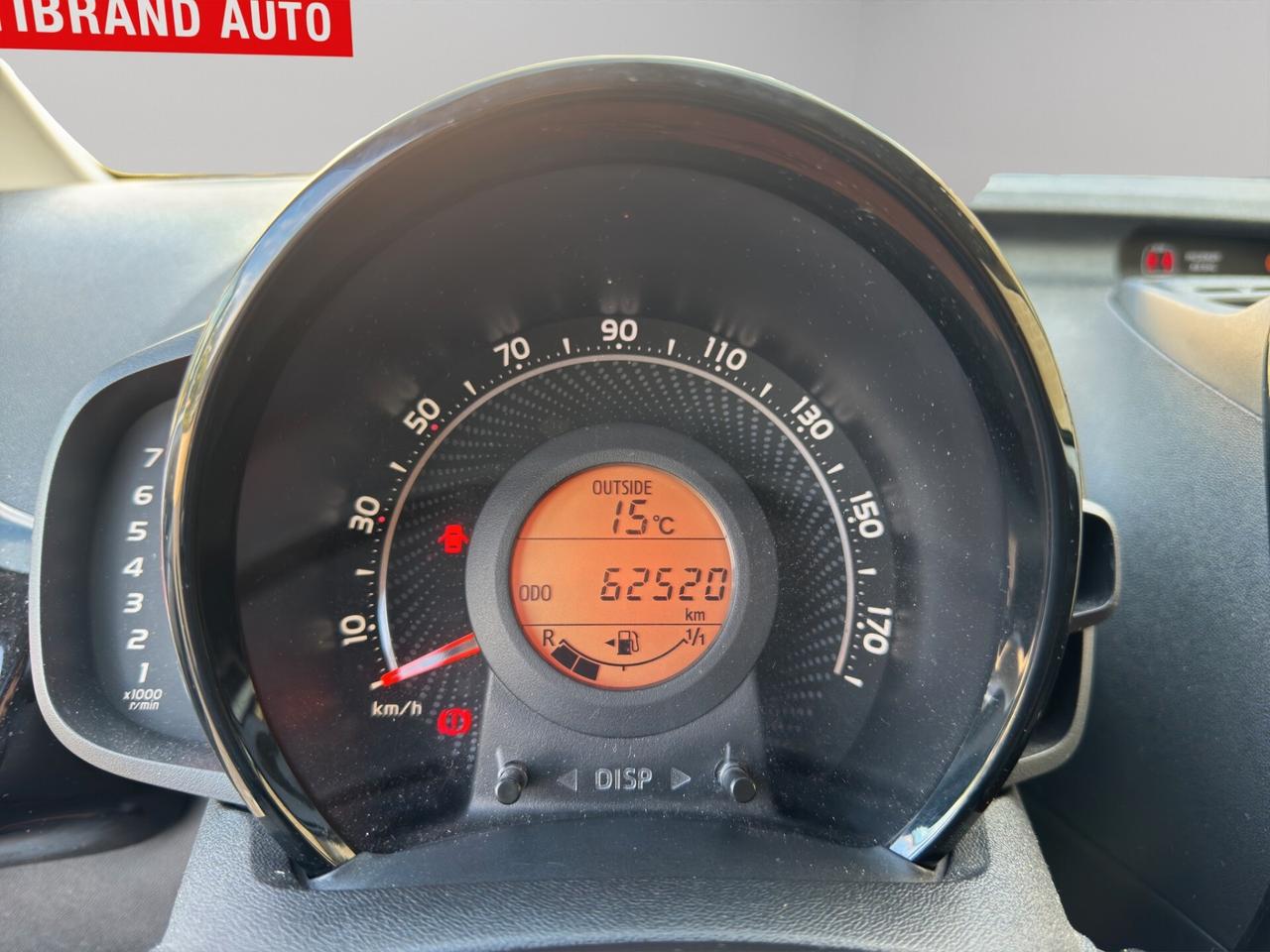 Toyota Aygo 1.0 VVT-i 72 CV 5 porte x-wave orange