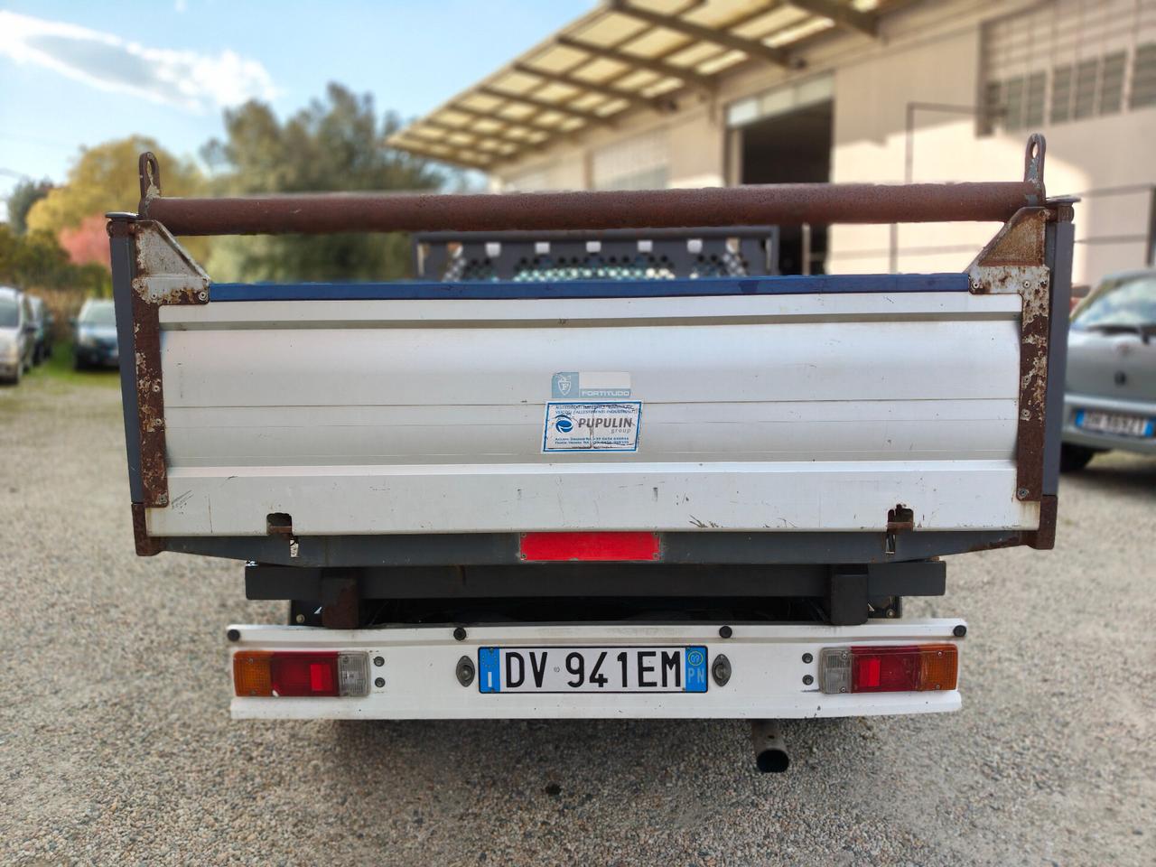 Toyota Hilux 2.5 D-4D 2WD 2p. Ribaltabile