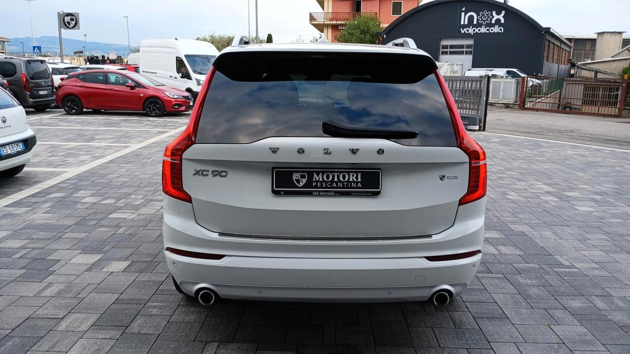 Volvo XC 90 XC90 D5 AWD Geartronic 7 posti Momentum