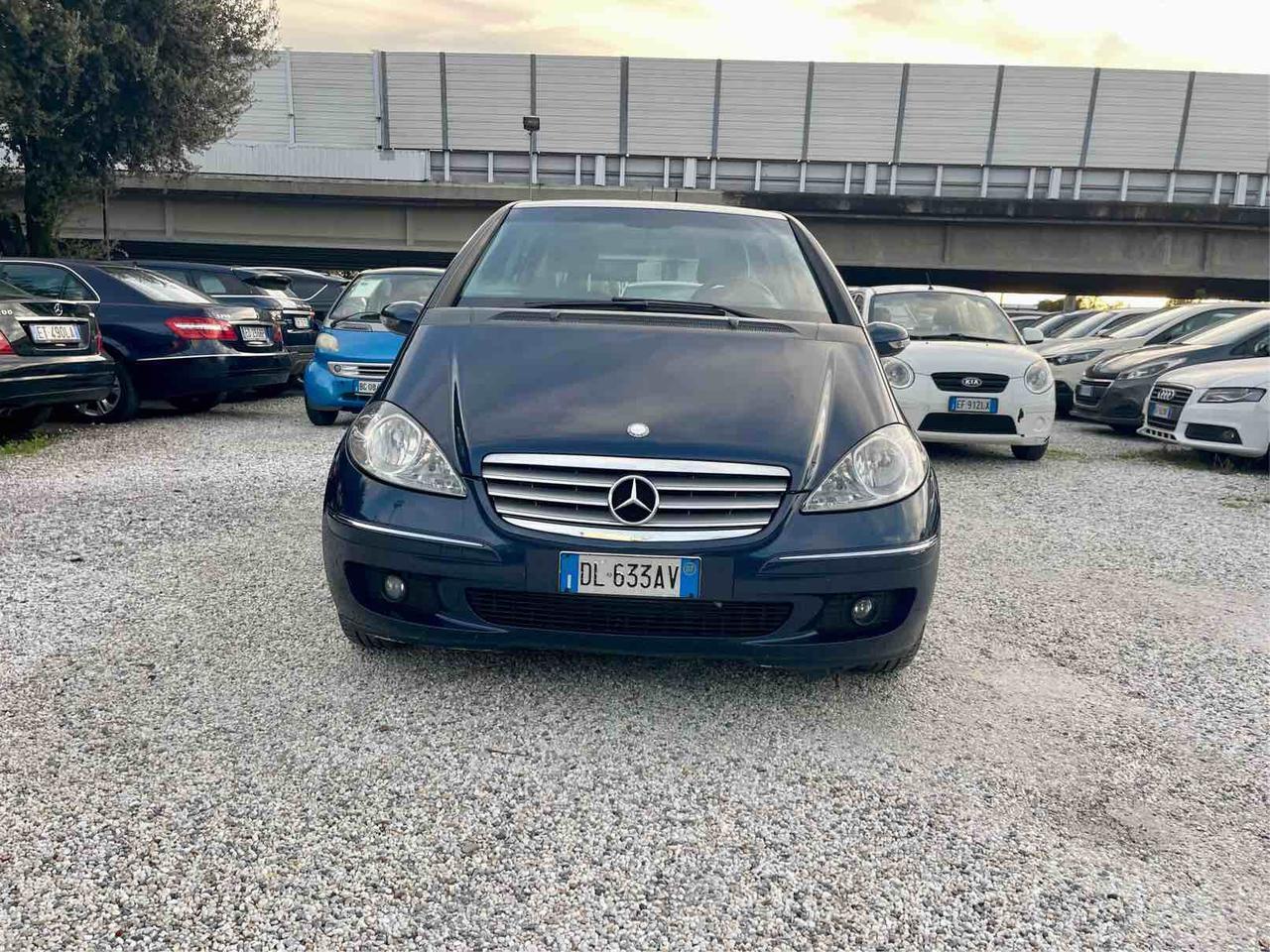 MERCEDES BENZ - A 180 CDI - ELEGANCE