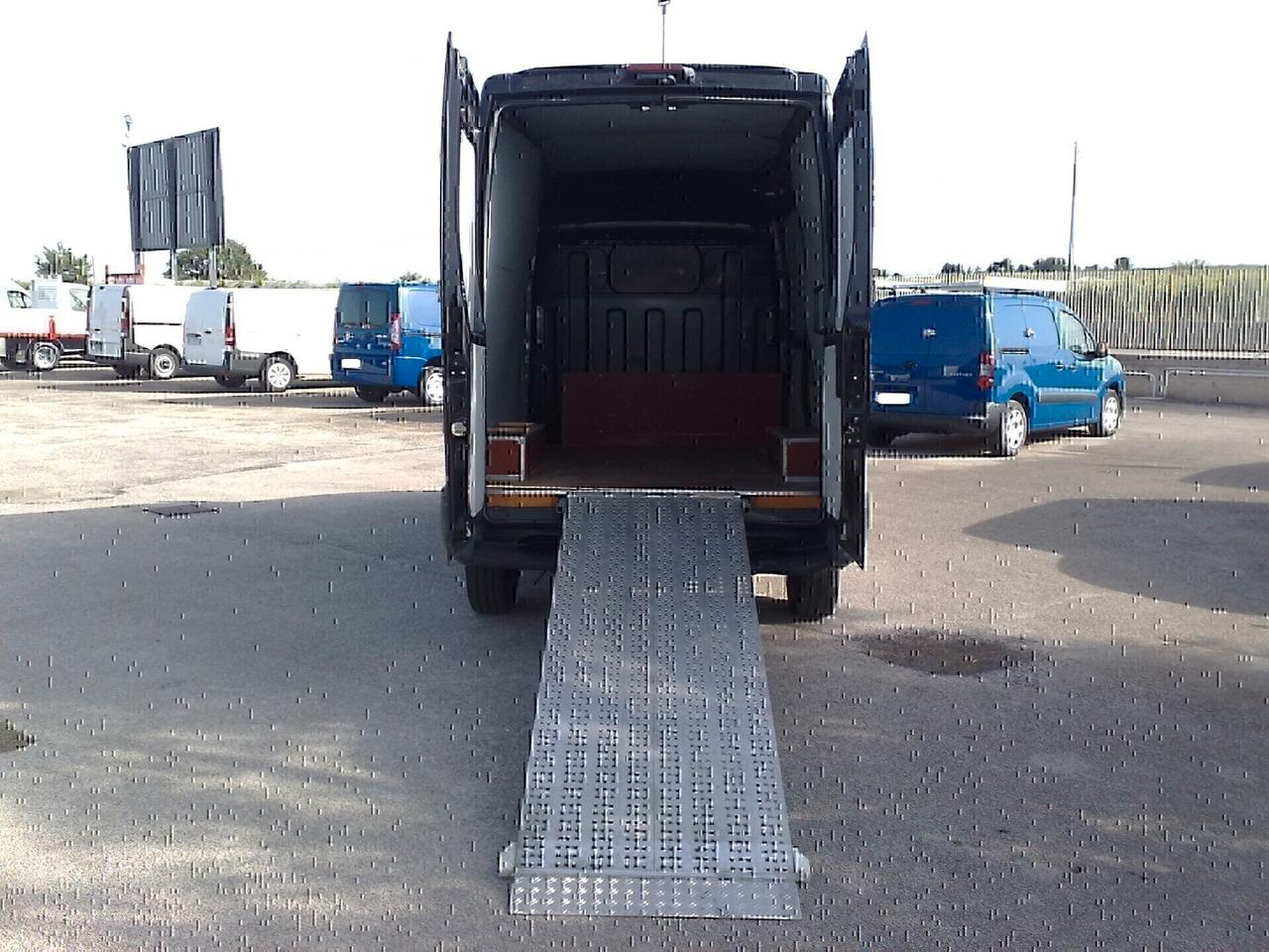 Iveco Daily 35s13 Autoveicolo uso speciale Officina Mobile con Rampa Posteriore