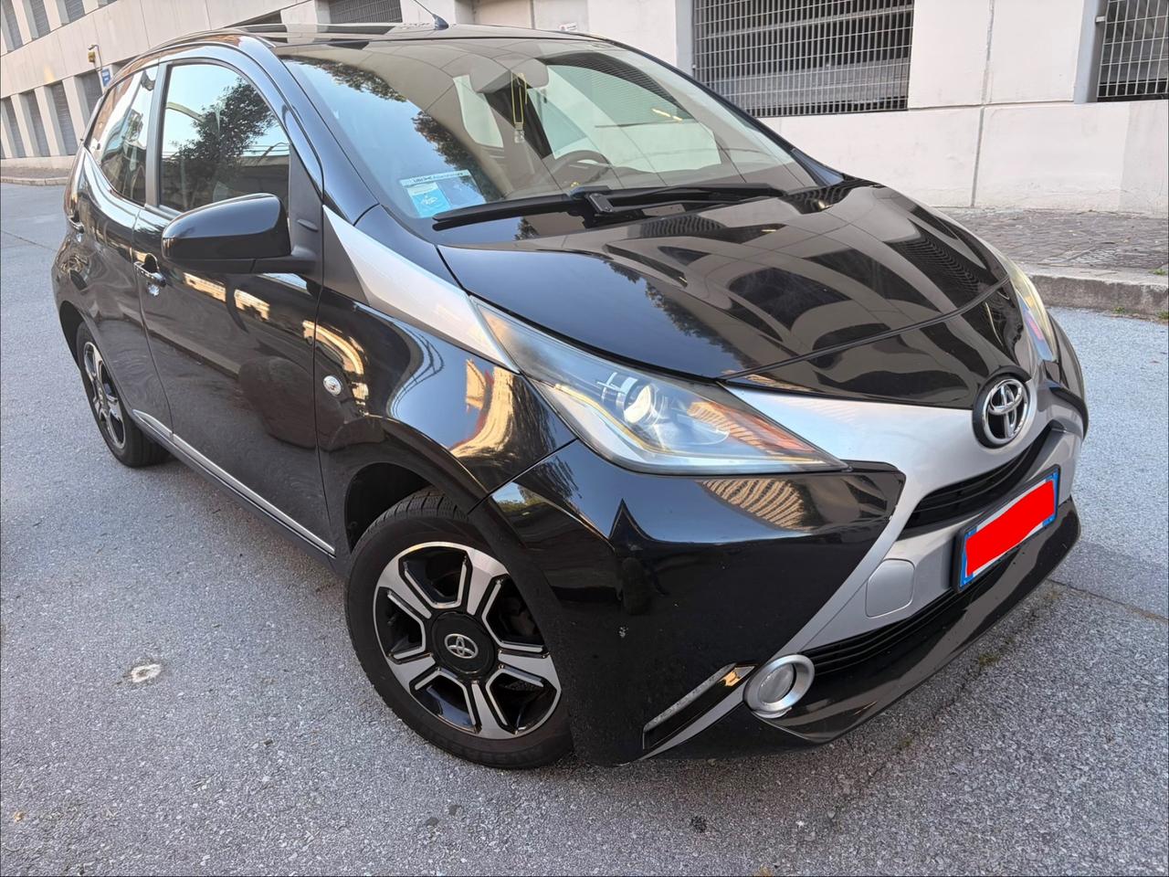 Toyota Aygo 1.0 VVT-i 69 CV 5 porte x-clusiv