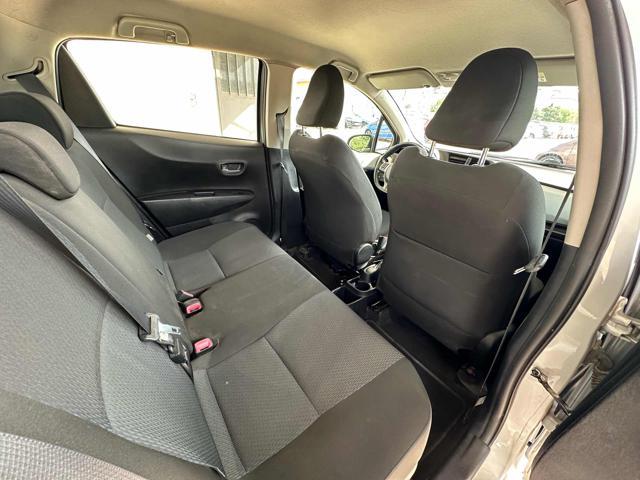 TOYOTA Yaris 1.5 5 POSTI IBRIDA OK NEOPATENTATI BI-COLOR