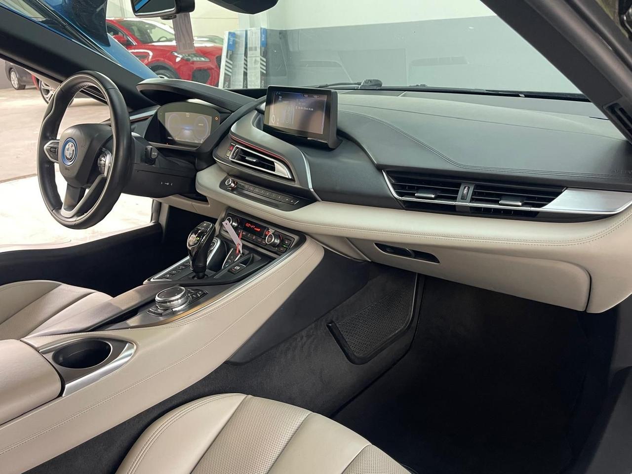 Bmw i8 coupé protonic edition