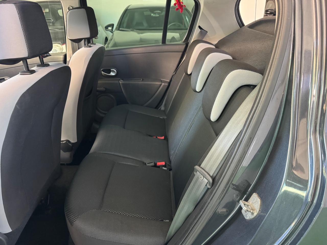 Renault Clio 1500Dci 85Cv