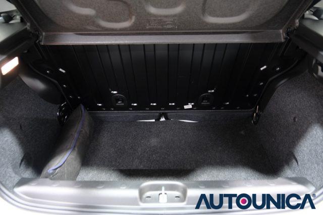 FIAT Panda 1.0 FIREFLY S&S HYBRID CITY CROSS NEOPATENTATI