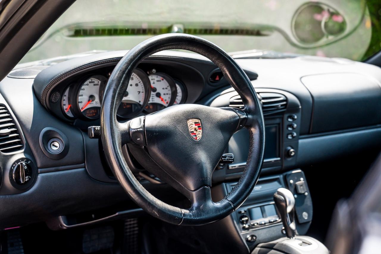 Porsche 911 996 Cabriolet Carrera 2