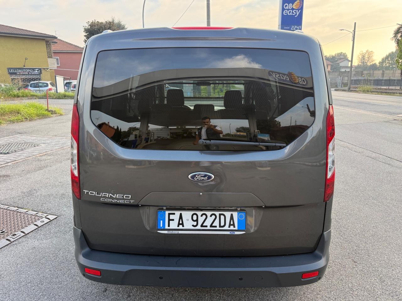 Ford Tourneo Connect 1.6 TDCi 115 CV Titanium