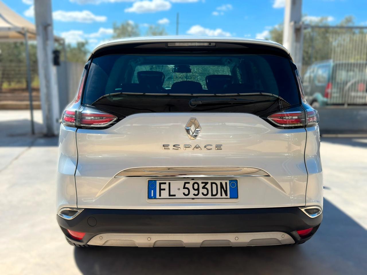 RENAULT Espace Initiale Paris 1.6 dCi Twin-Turbo 160 CV 4Control