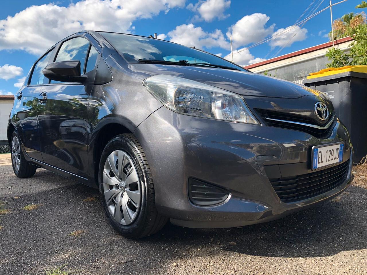 Toyota Yaris 1.0 5 porte Active