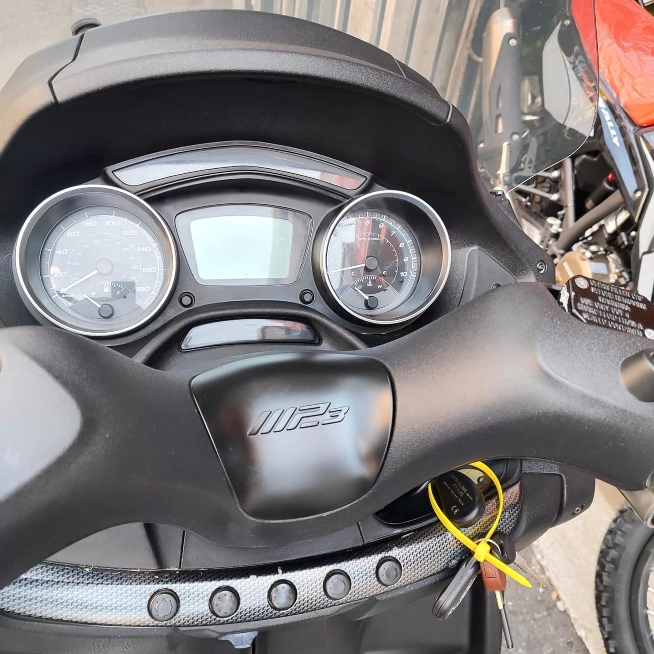 PIAGGIO MP3 500 LT ABS – 29.000 KM – PATENTE B