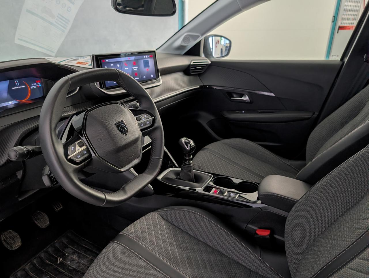 Peugeot 208 ii 1.2 puretech 100cv Allure