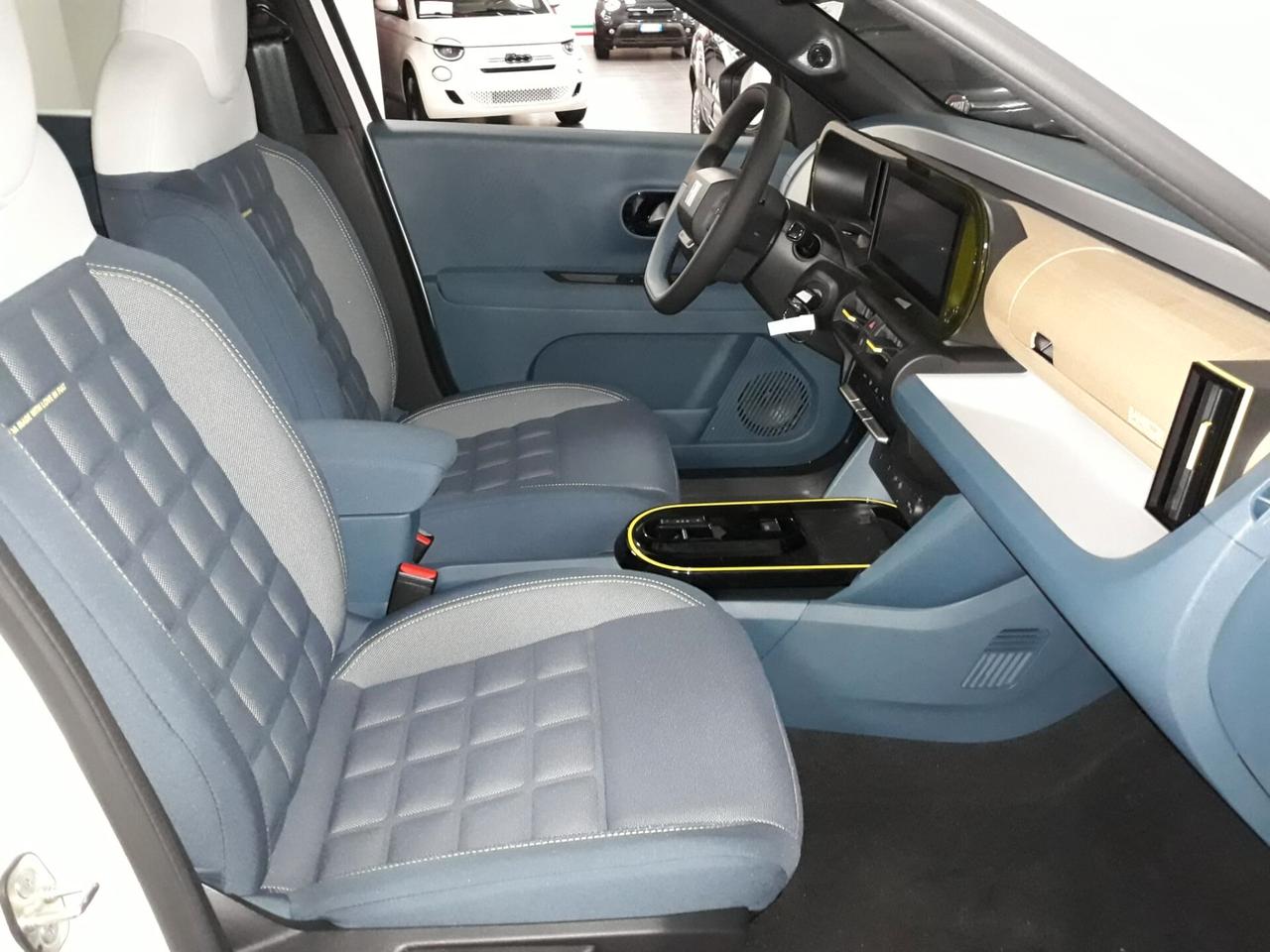Fiat Grande Panda 1.2 Hybrid 110 CV S&S La Prima