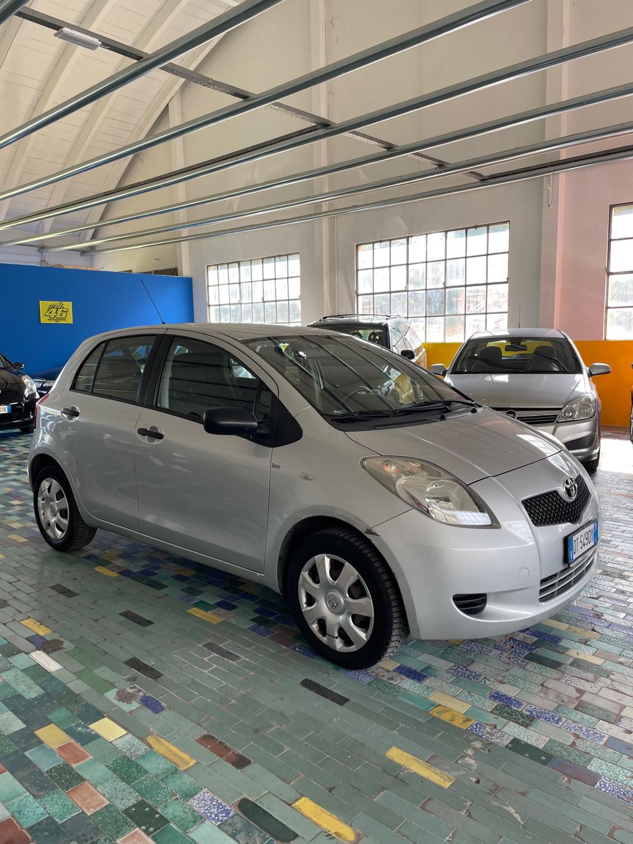 Toyota Yaris 1.0 5 porte TAGLIANDI CERTIFICATI