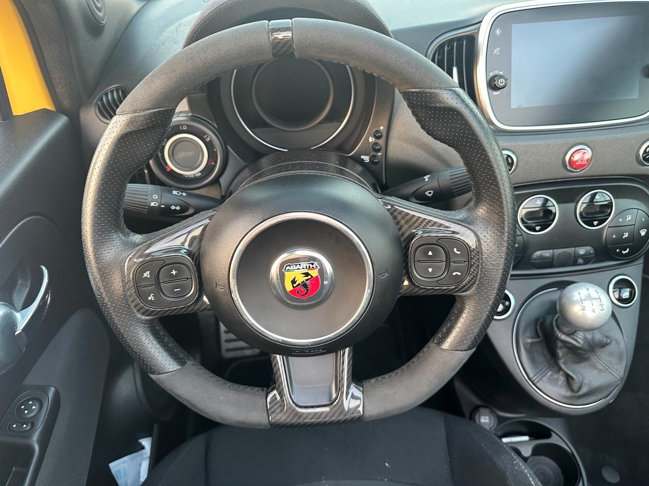 Abarth 595 C 1.4 Turbo T-Jet 180 CV Competizione