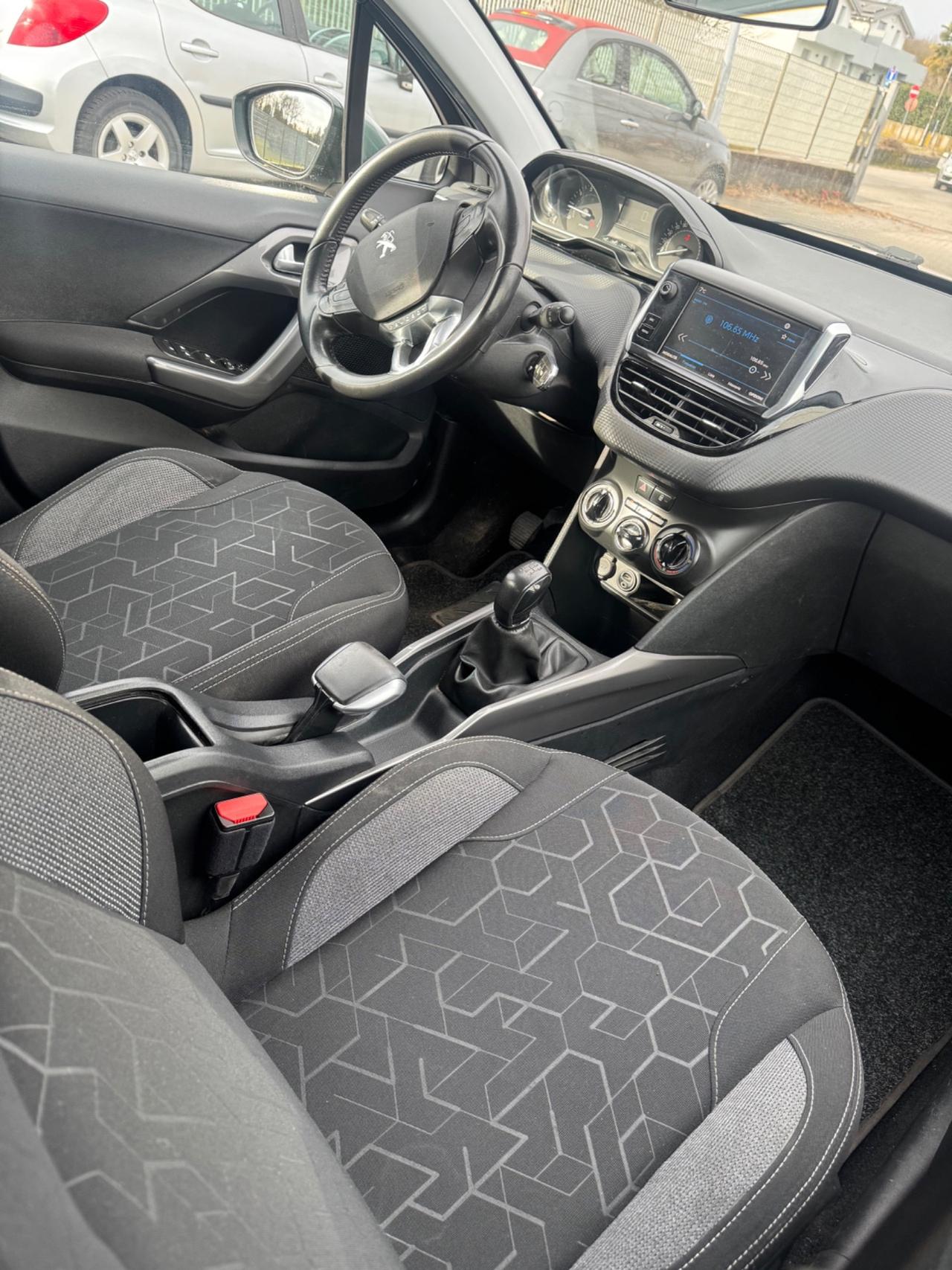 Peugeot 2008 PureTech 82 Allure
